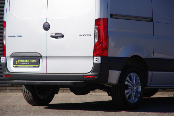 Mercedes-Benz Sprinter 317 1.9 CDI L1H1 AUT. LED, ADAPT. CRUISE, MBUX 10'', GEV. STOEL, CAMERA, NAVI, CLIMA, VOORRUITVERWARMING