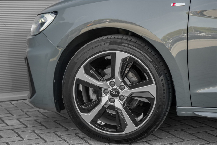 Audi A1 Sportback 30 TFSI S Edition Parkeerhulp Camera CarPlay