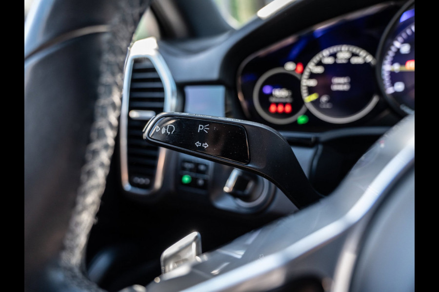 Porsche Cayenne Coupé 3.0 E-Hybrid | Sport Design | Pano | ACC | Chrono | Dealer Ond.