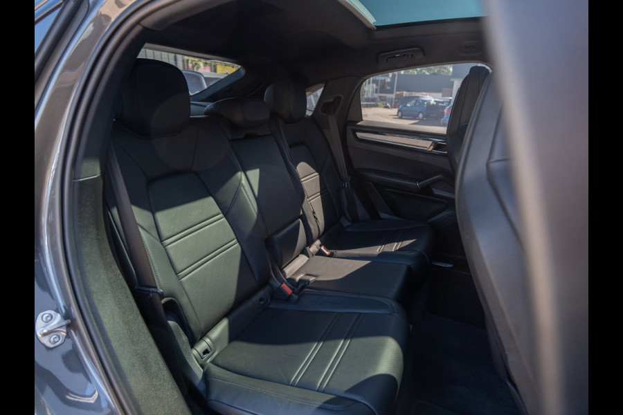 Porsche Cayenne Coupé 3.0 E-Hybrid | Sport Design | Pano | ACC | Chrono | Dealer Ond.