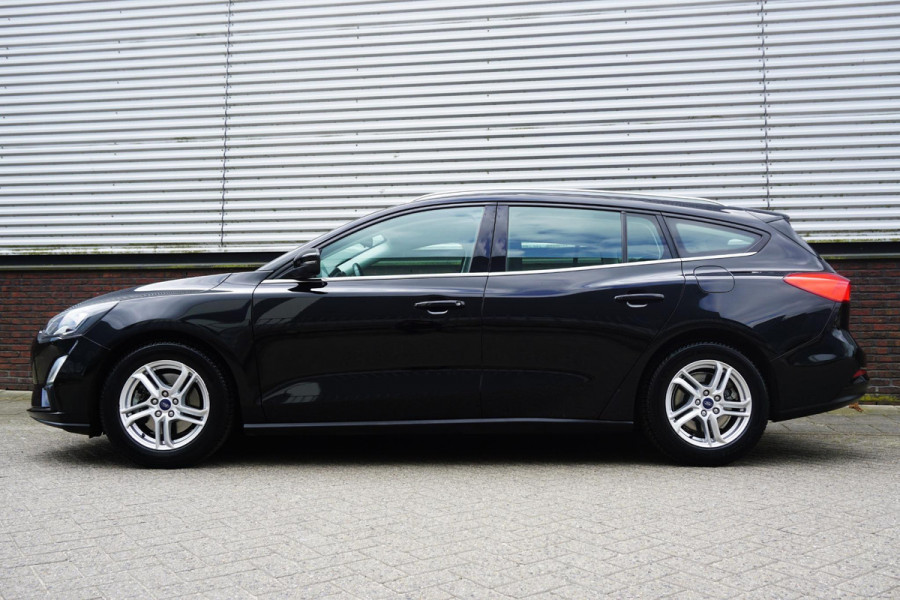 Ford FOCUS Wagon 1.0 EcoBoost Edition Business/Navigatie/Cruise/ Black Metallic.