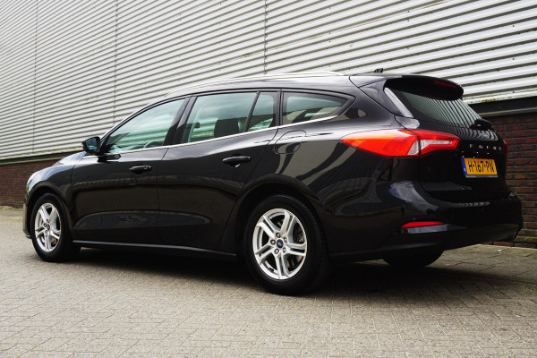 Ford FOCUS Wagon 1.0 EcoBoost Edition Business/Navigatie/Cruise/ Black Metallic.