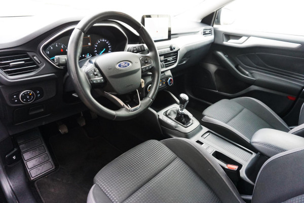 Ford FOCUS Wagon 1.0 EcoBoost Edition Business/Navigatie/Cruise/ Black Metallic.