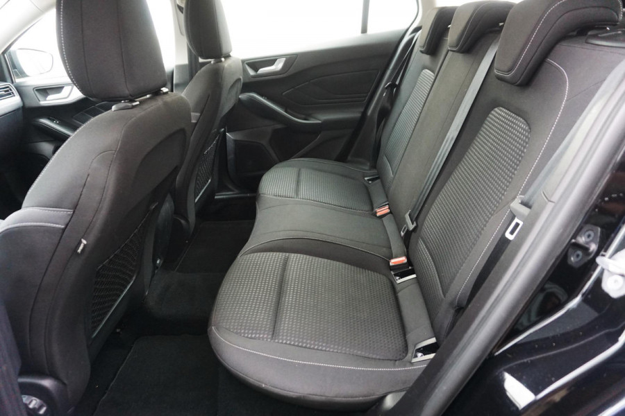 Ford FOCUS Wagon 1.0 EcoBoost Edition Business/Navigatie/Cruise/ Black Metallic.