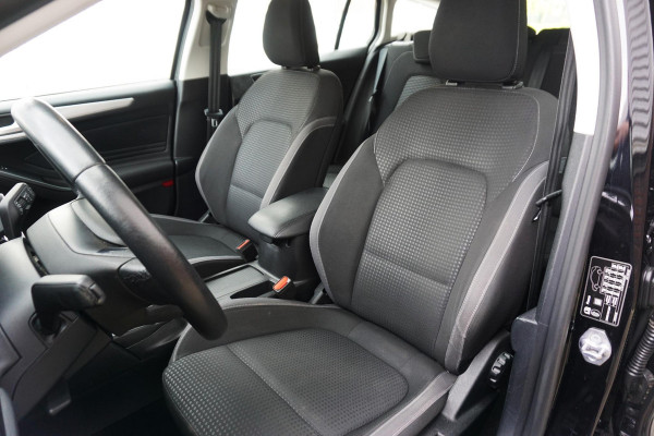 Ford FOCUS Wagon 1.0 EcoBoost Edition Business/Navigatie/Cruise/ Black Metallic.