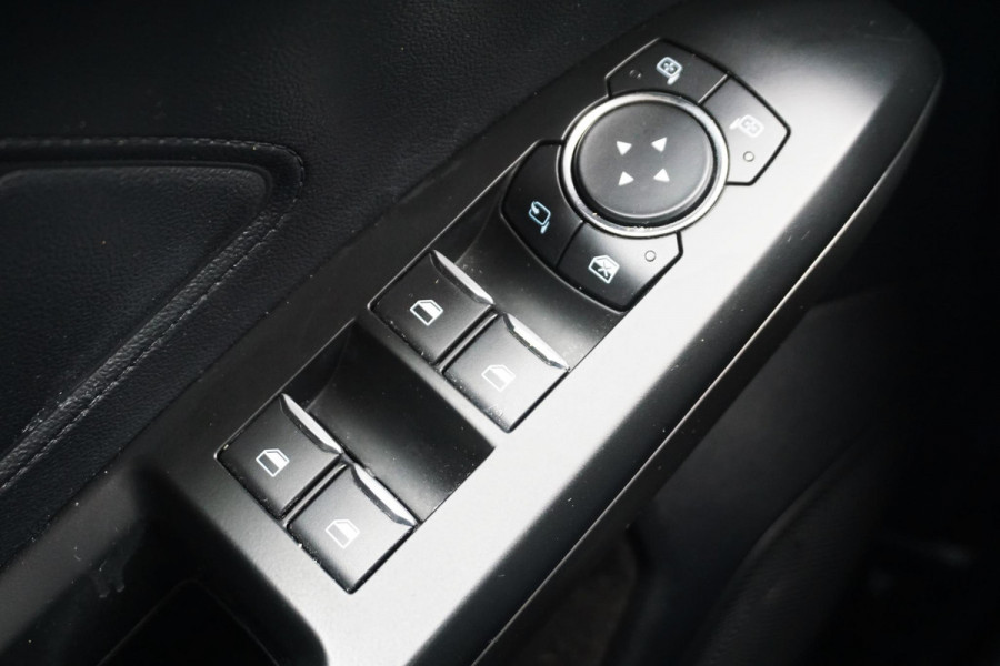 Ford FOCUS Wagon 1.0 EcoBoost Edition Business/Navigatie/Cruise/ Black Metallic.