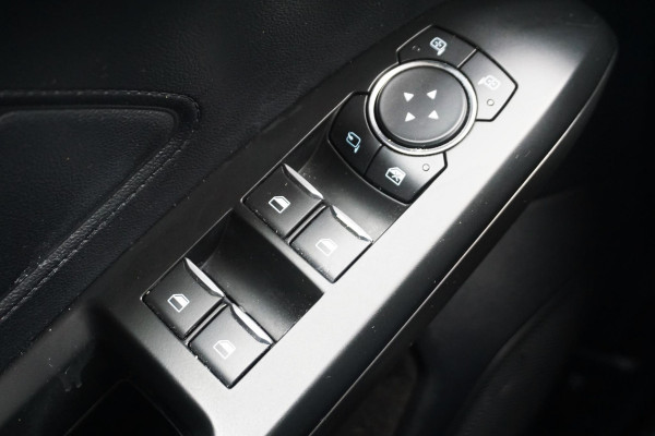 Ford FOCUS Wagon 1.0 EcoBoost Edition Business/Navigatie/Cruise/ Black Metallic.