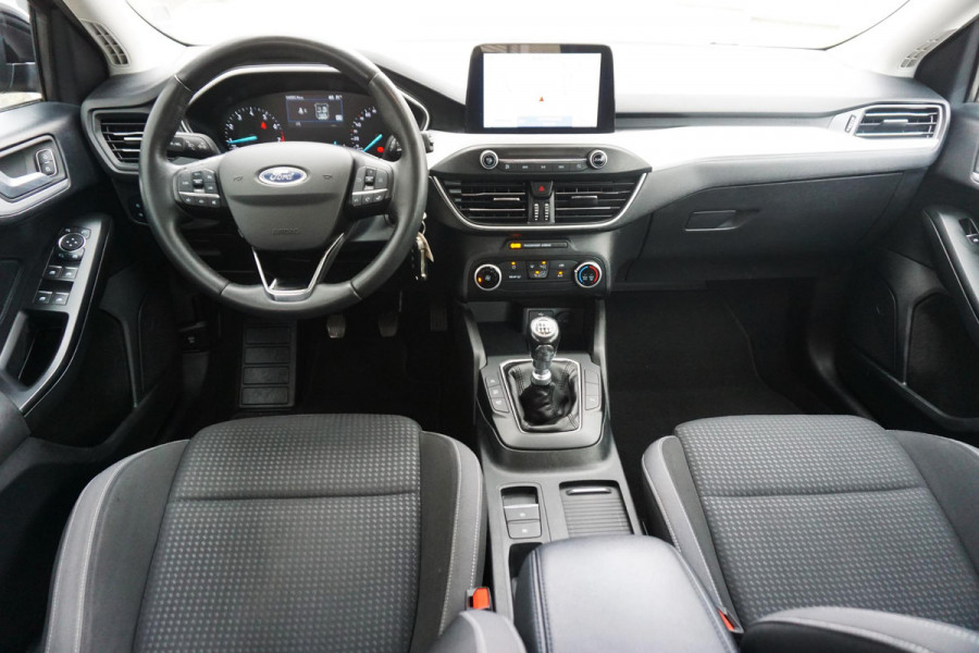 Ford FOCUS Wagon 1.0 EcoBoost Edition Business/Navigatie/Cruise/ Black Metallic.