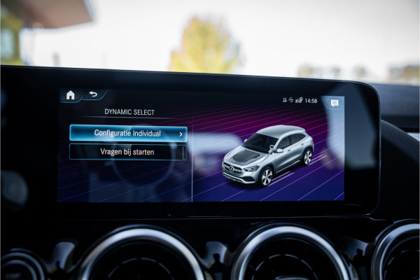 Mercedes-Benz GLA 250 e Style ** Panodak ** Trekhaak ** LED **