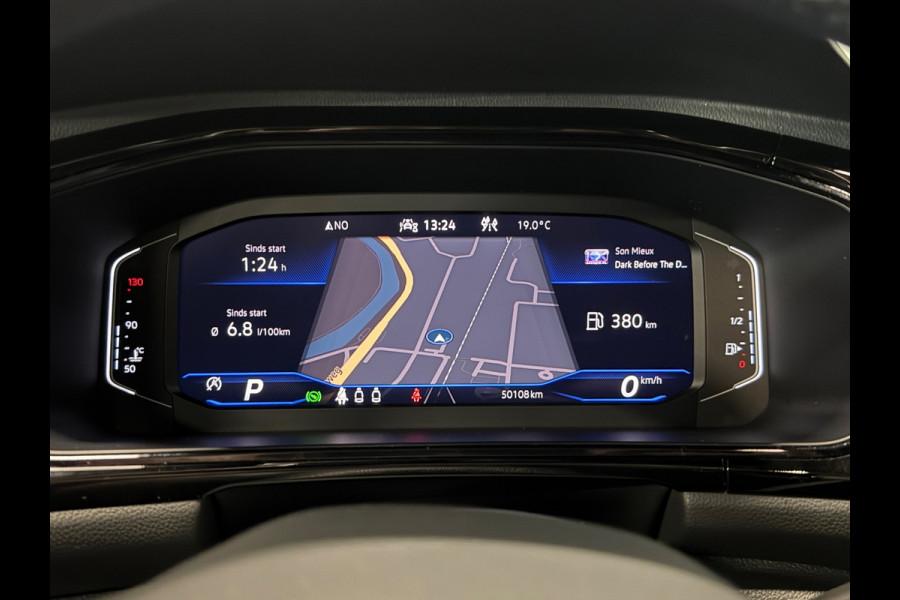 Volkswagen T-Roc 1.5 TSI R-Line | PANO | CAMERA | IQ LIGHTS | ACC