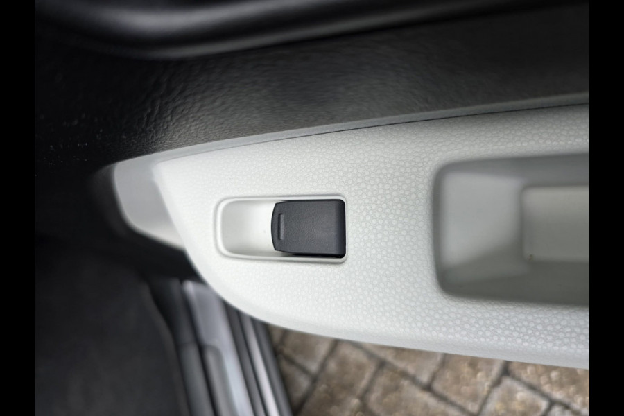 Suzuki Ignis 1.2 Stijl Smart Hybrid | 1E EIGENAAR | 12MND GARANTIE | CAMERA | AIRCO | LMV |