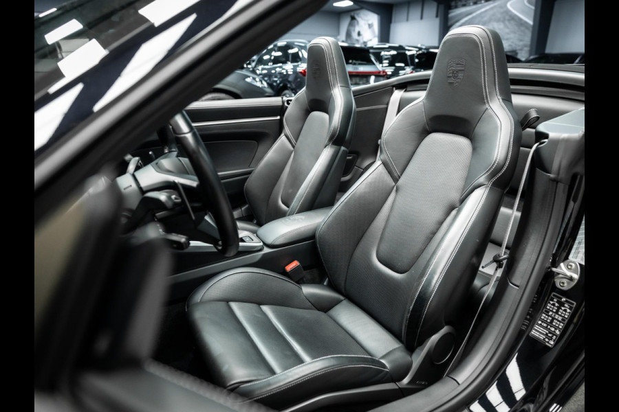 Porsche 911 Cabrio 3.0 Carrera 4 S | Akrapovic | Burmester | Lift | Full Option | Sport Chrono | Stoel ventilatie en verwarming |