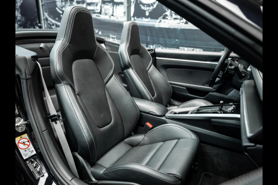 Porsche 911 Cabrio 3.0 Carrera 4 S | Akrapovic | Burmester | Lift | Full Option | Sport Chrono | Stoel ventilatie en verwarming |