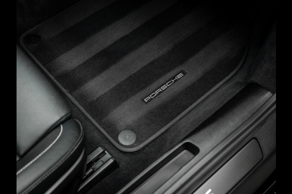Porsche 911 Cabrio 3.0 Carrera 4 S | Akrapovic | Burmester | Lift | Full Option | Sport Chrono | Stoel ventilatie en verwarming |
