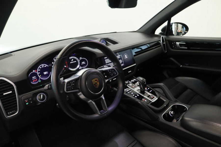 Porsche Cayenne 3.0 E-Hybrid Panoramadak Luchtvering Matrix 21"LM