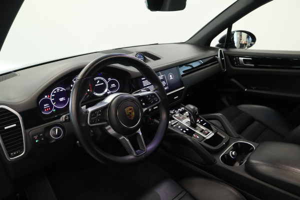 Porsche Cayenne 3.0 E-Hybrid Panoramadak Luchtvering Matrix 21"LM