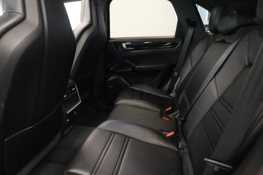 Porsche Cayenne 3.0 E-Hybrid Panoramadak Luchtvering Matrix 21"LM