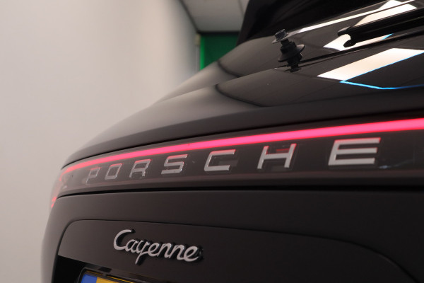 Porsche Cayenne 3.0 E-Hybrid Panoramadak Luchtvering Matrix 21"LM