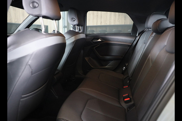 Audi A1 CITYCARVER 30 TFSI S Line / AUT / Cc / Lane Assist / Camera / Navi / Digital Cockpit / Matrix / Pdc / 18 Inch