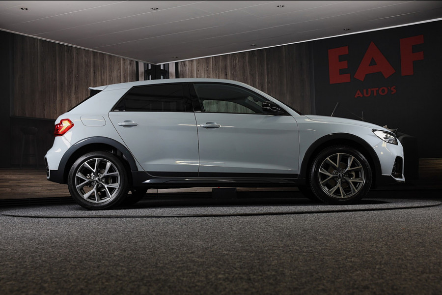 Audi A1 CITYCARVER 30 TFSI S Line / AUT / Cc / Lane Assist / Camera / Navi / Digital Cockpit / Matrix / Pdc / 18 Inch