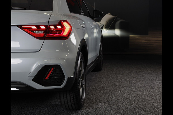 Audi A1 CITYCARVER 30 TFSI S Line / AUT / Cc / Lane Assist / Camera / Navi / Digital Cockpit / Matrix / Pdc / 18 Inch
