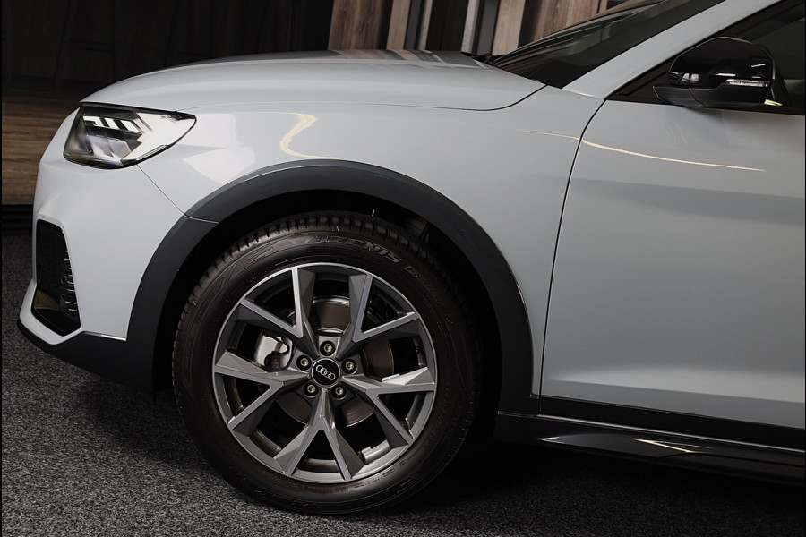 Audi A1 CITYCARVER 30 TFSI S Line / AUT / Cc / Lane Assist / Camera / Navi / Digital Cockpit / Matrix / Pdc / 18 Inch