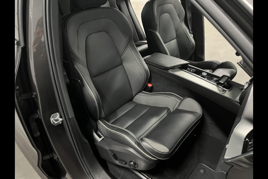 Volvo XC60 2.0 T6 Plug-in hybrid AWD Plus Dark Trekhaak | Adapt. cruise | Open dak | Stuur-/stoelverwarming | Memory | Harman/Kardon | Carplay