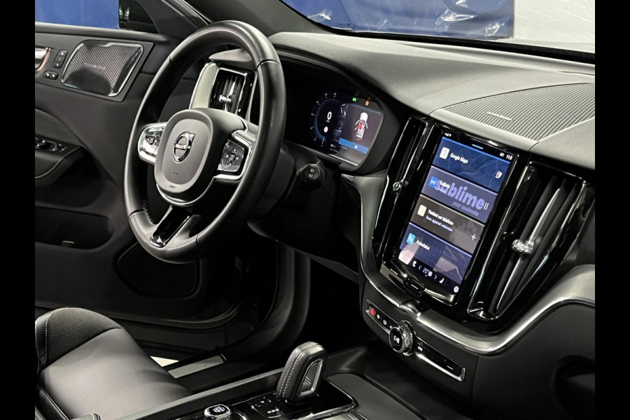 Volvo XC60 2.0 T6 Plug-in hybrid AWD Plus Dark Trekhaak | Adapt. cruise | Open dak | Stuur-/stoelverwarming | Memory | Harman/Kardon | Carplay