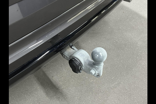 Volvo XC60 2.0 T6 Plug-in hybrid AWD Plus Dark Trekhaak | Adapt. cruise | Open dak | Stuur-/stoelverwarming | Memory | Harman/Kardon | Carplay