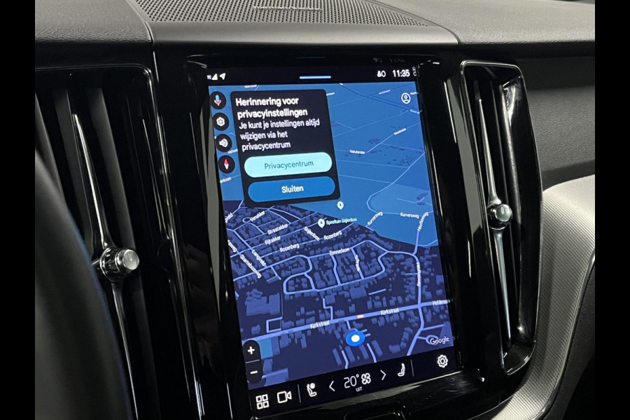 Volvo XC60 2.0 T6 Plug-in hybrid AWD Plus Dark Trekhaak | Adapt. cruise | Open dak | Stuur-/stoelverwarming | Memory | Harman/Kardon | Carplay