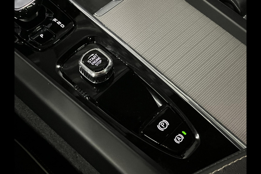 Volvo XC60 2.0 T6 Plug-in hybrid AWD Plus Dark Long Range | Open dak |  Adapt. cruise | Stuur-/stoelverwarming | Harman/Kardon | Memory | Carplay