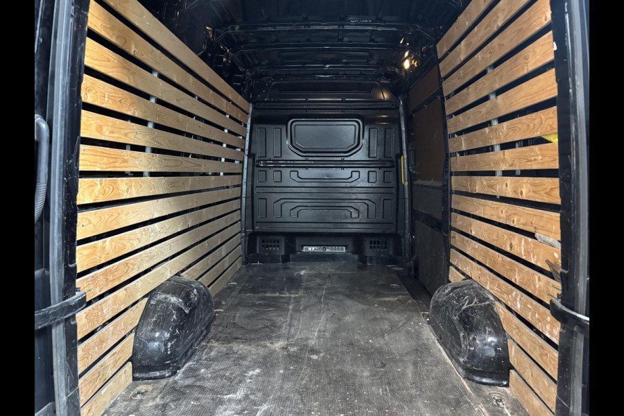 Volkswagen Crafter 30 2.0 TDI L3H3 Highline Automaat Airco App-connect Adaptive Cruise Control Camera Trekhaak