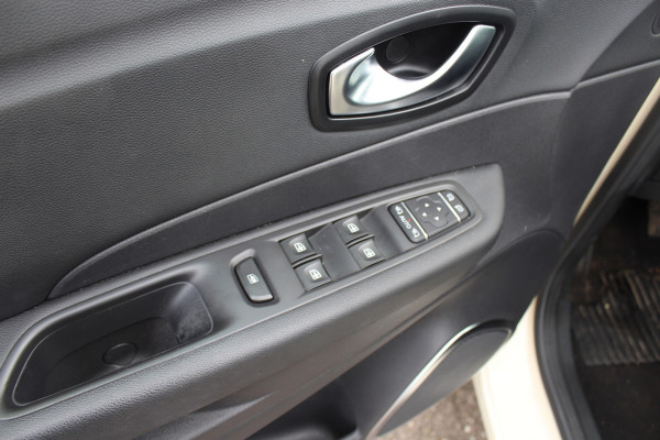 Renault Captur 0.9 TCe Intens RIJKLAAR PRIJS