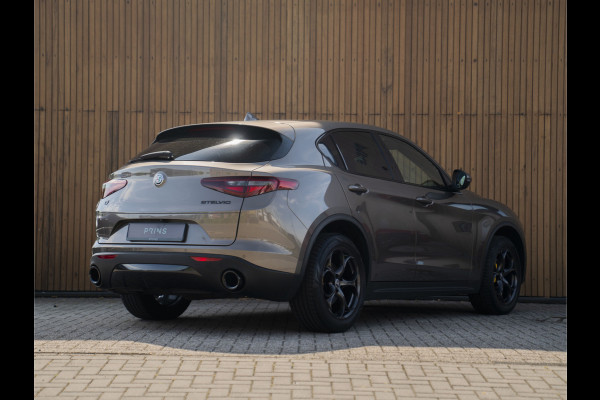 Alfa Romeo Stelvio 2.0 T AWD Super | Veloce stoelen | NL-auto | Camera | Trekhaak