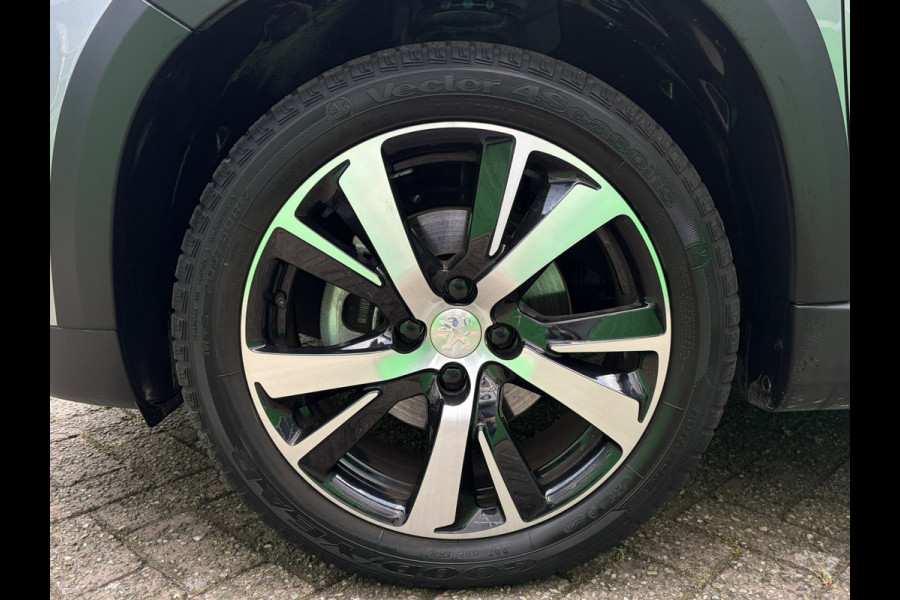 Peugeot 2008 1.2 PureTech Allure 130pk EAT6 !!! NET BINNEN !!! | Unieke KM-stand | Grip Control | Apple Carplay | Achteruitrijcamera | PDC A