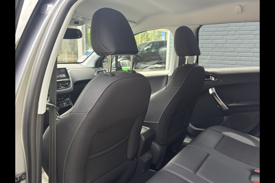 Peugeot 2008 1.2 PureTech Allure 130pk EAT6 !!! NET BINNEN !!! | Unieke KM-stand | Grip Control | Apple Carplay | Achteruitrijcamera | PDC A