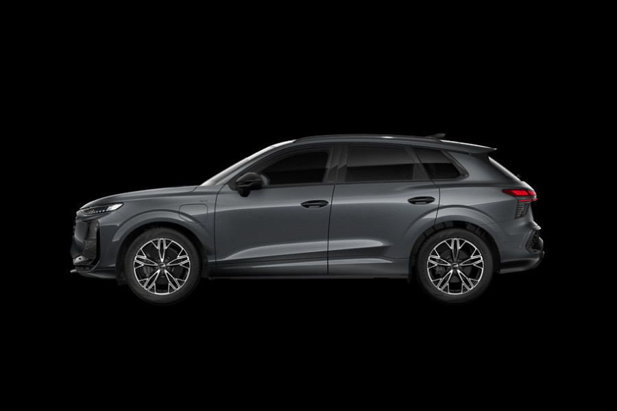 Audi Q3 S edition e-hybrid 272 pk | Panorama-glasdak | Optiekpakket zwart-glanzend | Sportstoelen zwart leder | Techniekpakket plus |