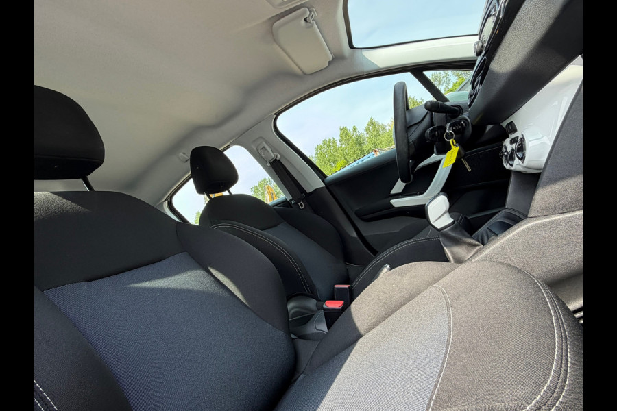Peugeot 208 1.2 PureTech / Airco / Lage Kilometerstand !