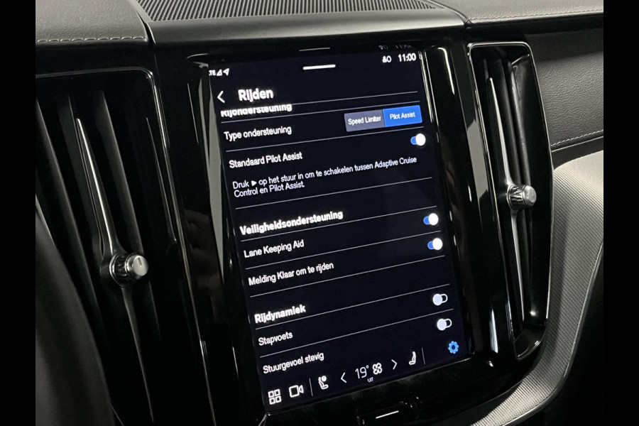 Volvo XC60 2.0 T8 Plug-in-hybrid AWD Polestar Engineered Bowers & Wilkins | Adapt. cruise | Open dak | 360 camera | Stuur-/stoelverwarming | Head-up | Carplay