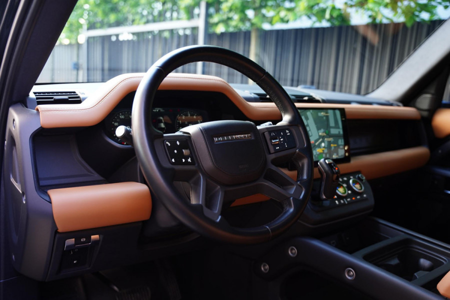 Land Rover Defender 110 P 400 E X-Dynamic HSE / Panoramadak / Meridian / BTW