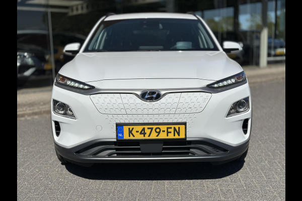 Hyundai Kona EV Fashion 64 kWh | SOH: 96,7% | Lage kmstand | 3 Fase | Warmtepomp | Blindspot |