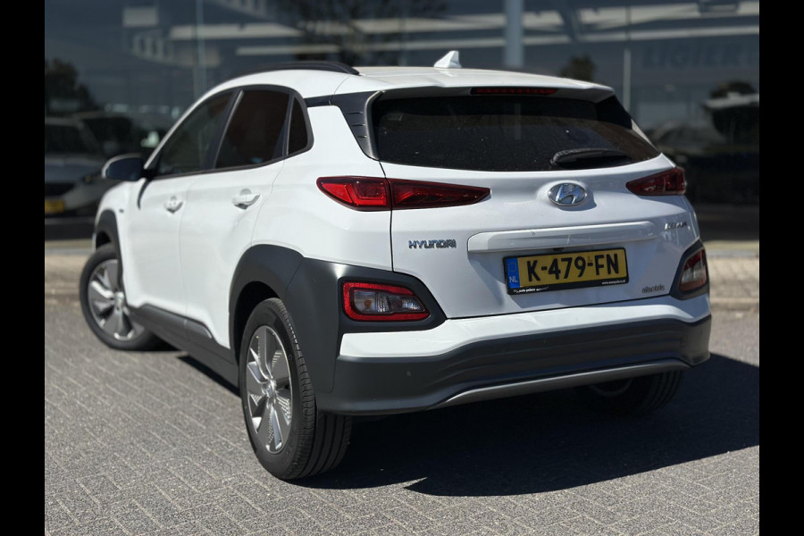 Hyundai Kona EV Fashion 64 kWh | SOH: 96,7% | Lage kmstand | 3 Fase | Warmtepomp | Blindspot |