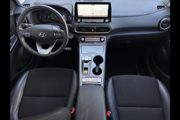 Hyundai Kona EV Fashion 64 kWh | SOH: 96,7% | Lage kmstand | 3 Fase | Warmtepomp | Blindspot |