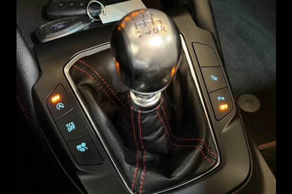 Ford Focus 1.0 EcoBoost ST Line Business|Panoramadak|Camera