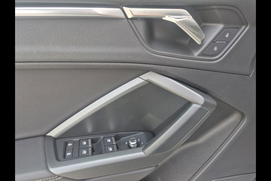 Audi Q3 Sportback 35 TFSI S Line | Clima| Pano | Camera | Navi | Stoelverwarming | Sonos |