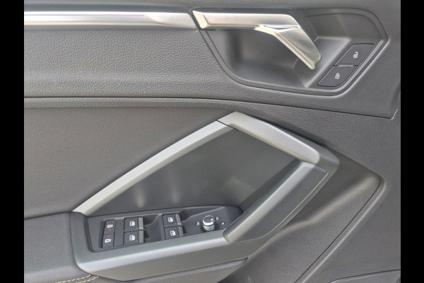 Audi Q3 Sportback 35 TFSI S Line | Clima| Pano | Camera | Navi | Stoelverwarming | Sonos |