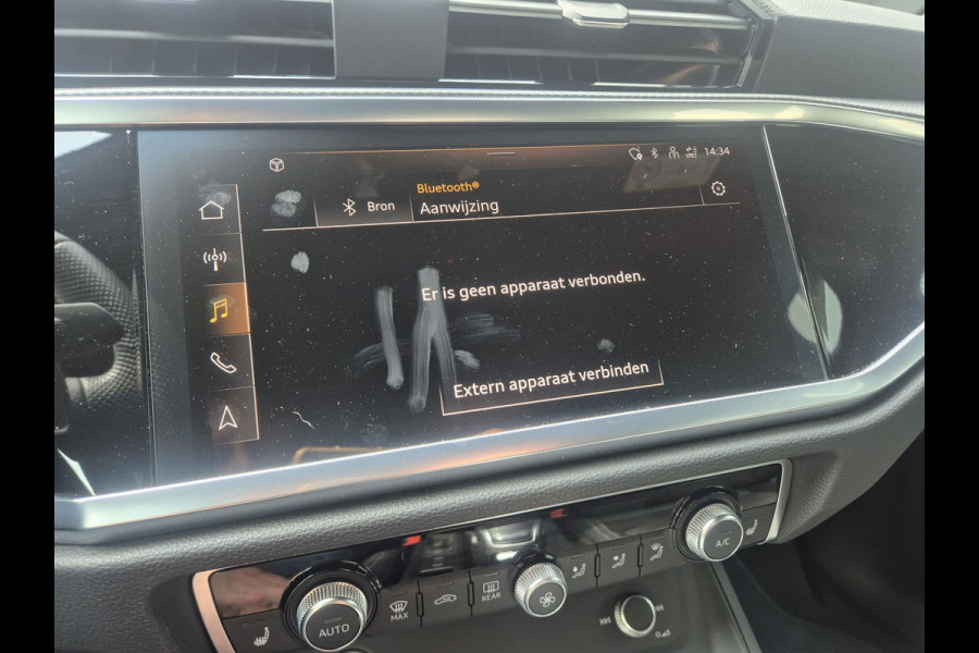 Audi Q3 Sportback 35 TFSI S Line | Clima| Pano | Camera | Navi | Stoelverwarming | Sonos |