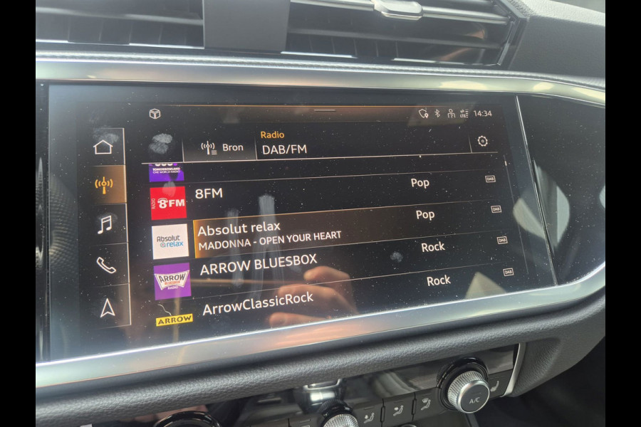 Audi Q3 Sportback 35 TFSI S Line | Clima| Pano | Camera | Navi | Stoelverwarming | Sonos |