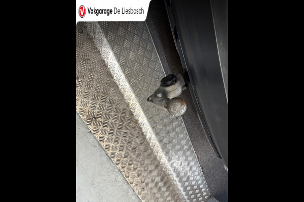 Volvo XC40 1.5 T3 R-Design/leer/harman kardon/weg klapbare trekhaak/stoelverw