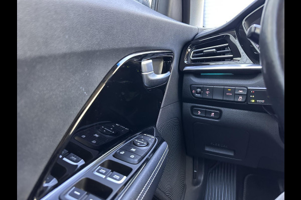 Kia e-Niro DynamicLine 64 kWh | SOH: 94,6% | Navi | Warmtepomp | Camera | Climate | Adaptive CC |